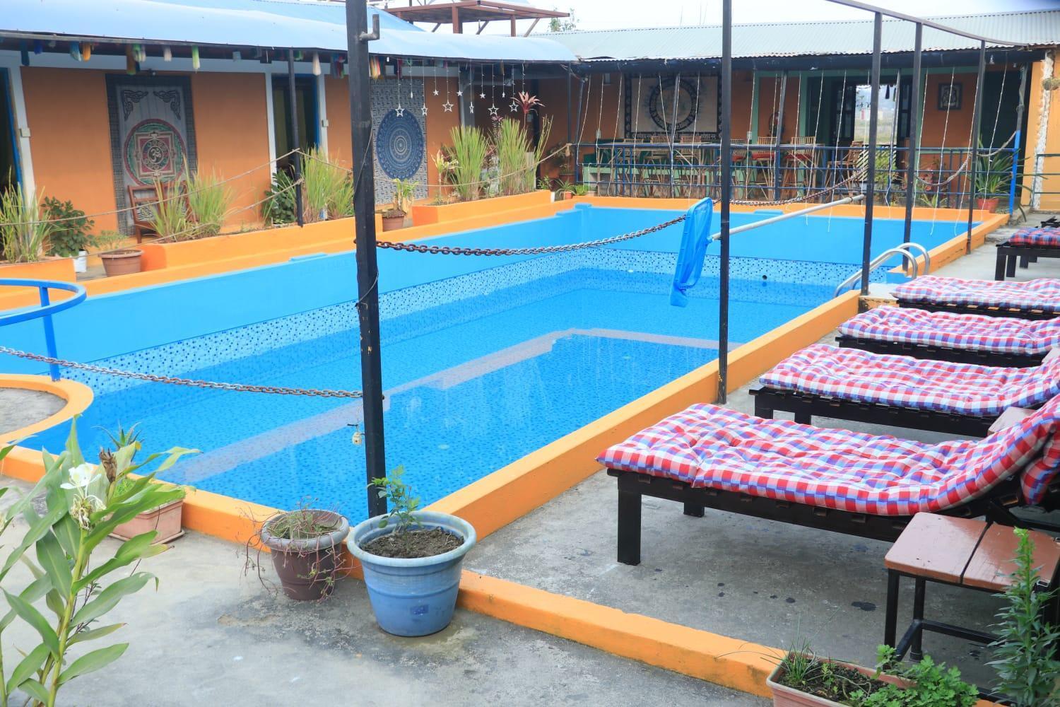 Hippies Colony - Travellers Home Sauraha Exterior photo